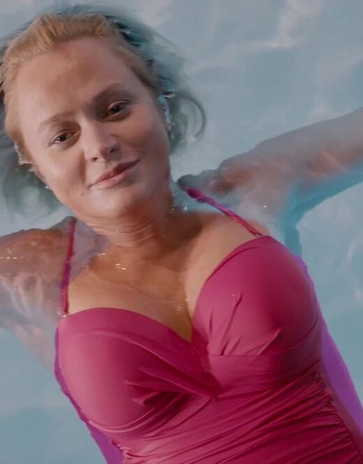 Анна Михалкова в купальнике и нижнем белье из фильма «Давай разведемся!»