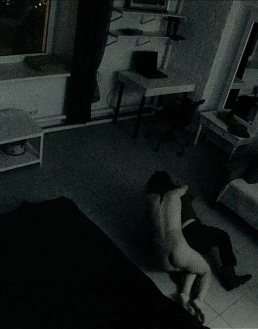 Голая Полина Давыдова из фильма «Я не сплю»