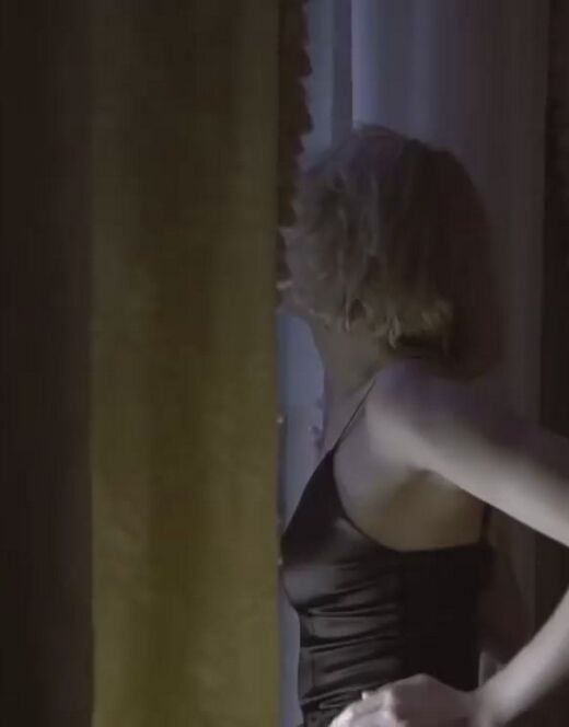 Эротические кадры Надежды Михалковой из рекламы «BOHEMA»