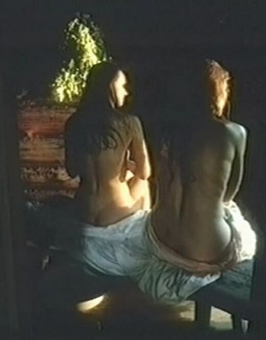 Голая Нонна Гришаева на эротических кадрах из кино