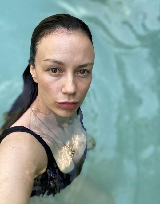 Виктория Богатырева в купальнике