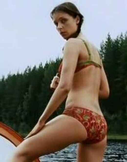 Светлана Антонова в купальнике из фильма «Охота на пиранью»